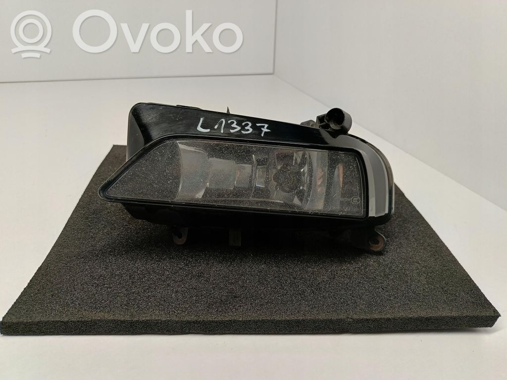 Etusumuvalo   8T0941699D