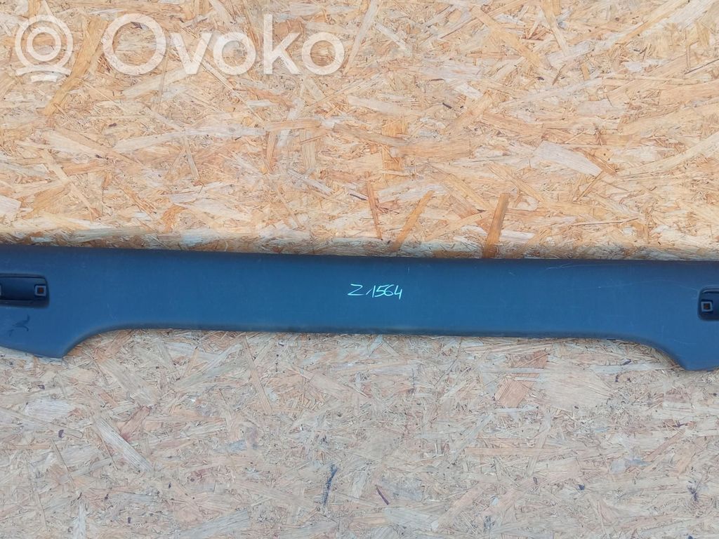 Peugeot 107 Enjoliveur de pare-chocs arrière 