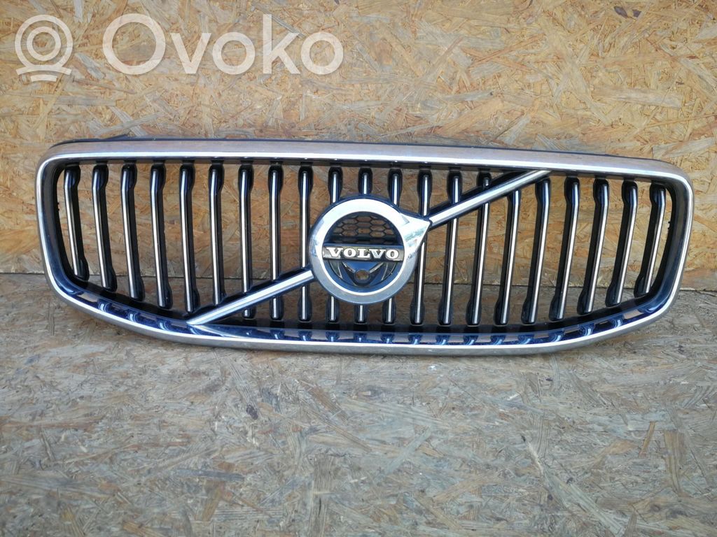 Volvo XC60 Rejilla inferior del parachoques delantero 