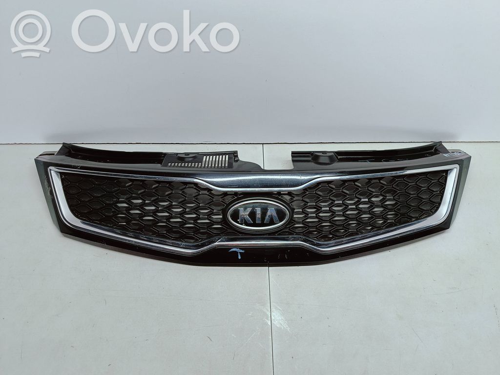 KIA Ceed Etupuskurin ylempi jäähdytinsäleikkö 