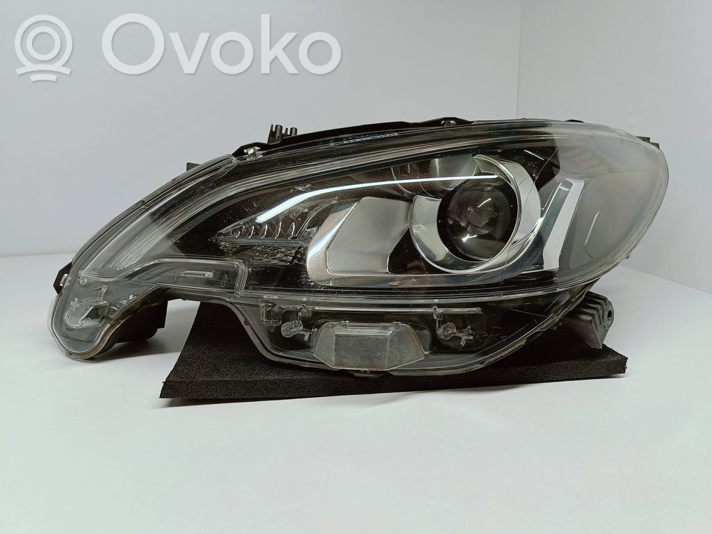 Peugeot 108 Lampa przednia 