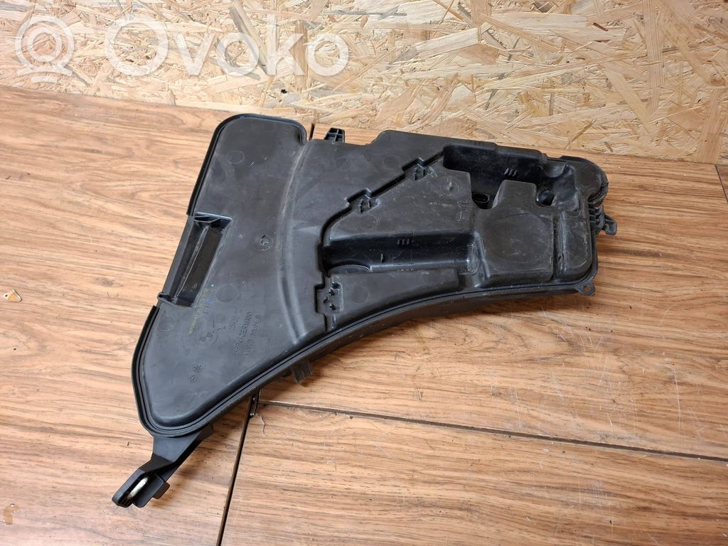 BMW 5 G30 G31 G38 Zbiornik płynu do spryskiwaczy szyby przedniej / czołowej 