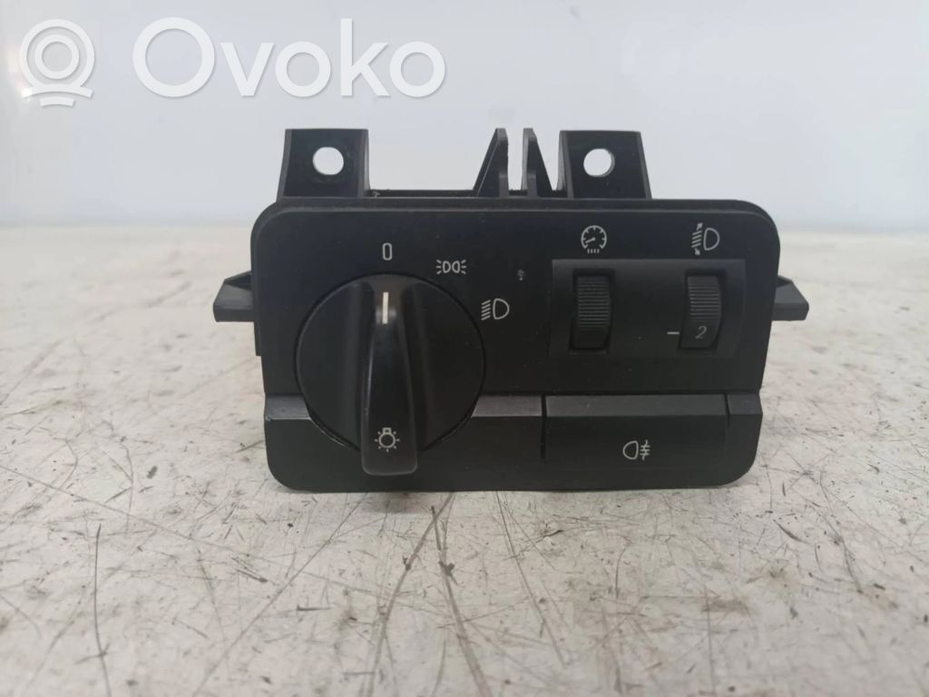 Light switch   61316901428