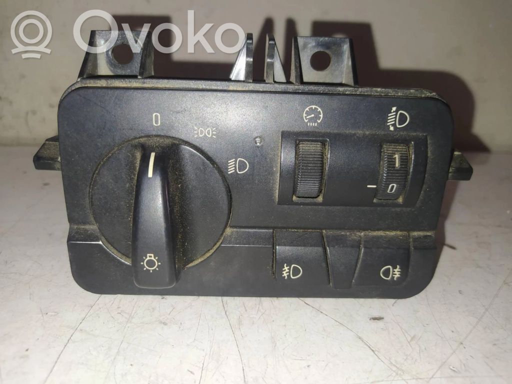 Lukturu slēdzis   086480051