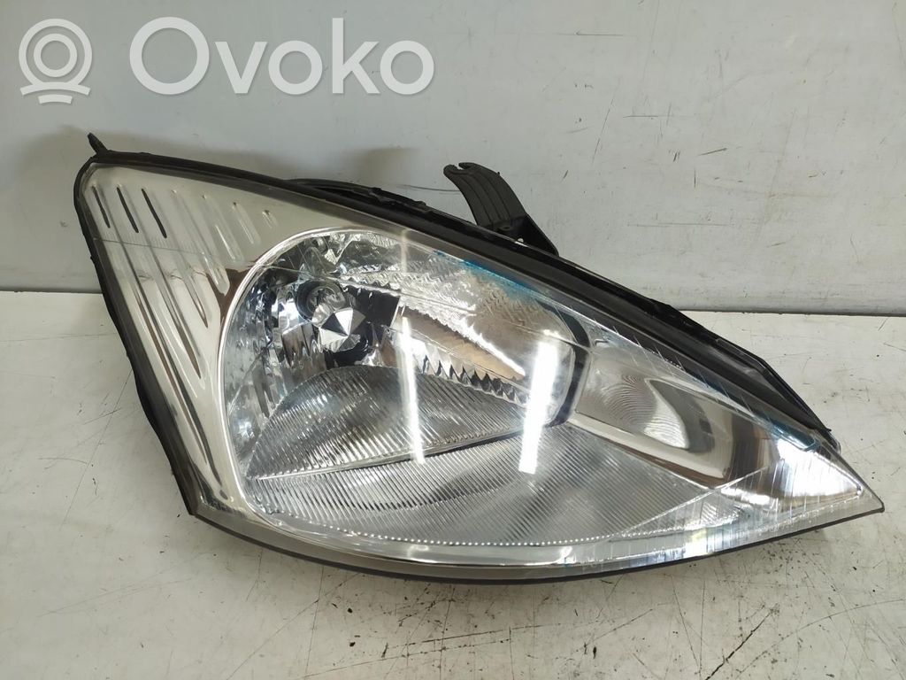 Ford Focus Headlight/headlamp 