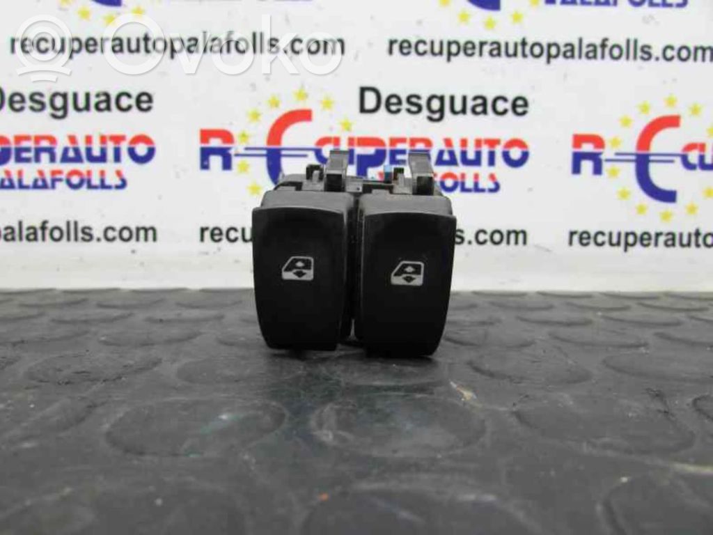 Electric window control switch   214938A4210