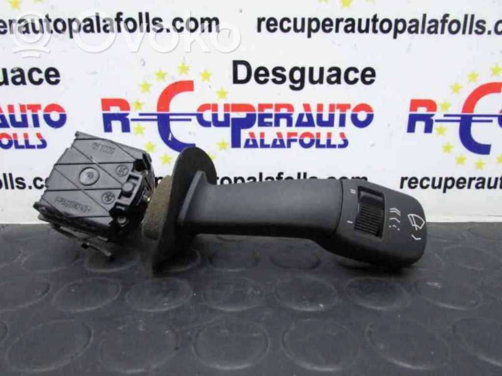 Interruptor del limpiaparabrisas   8360879