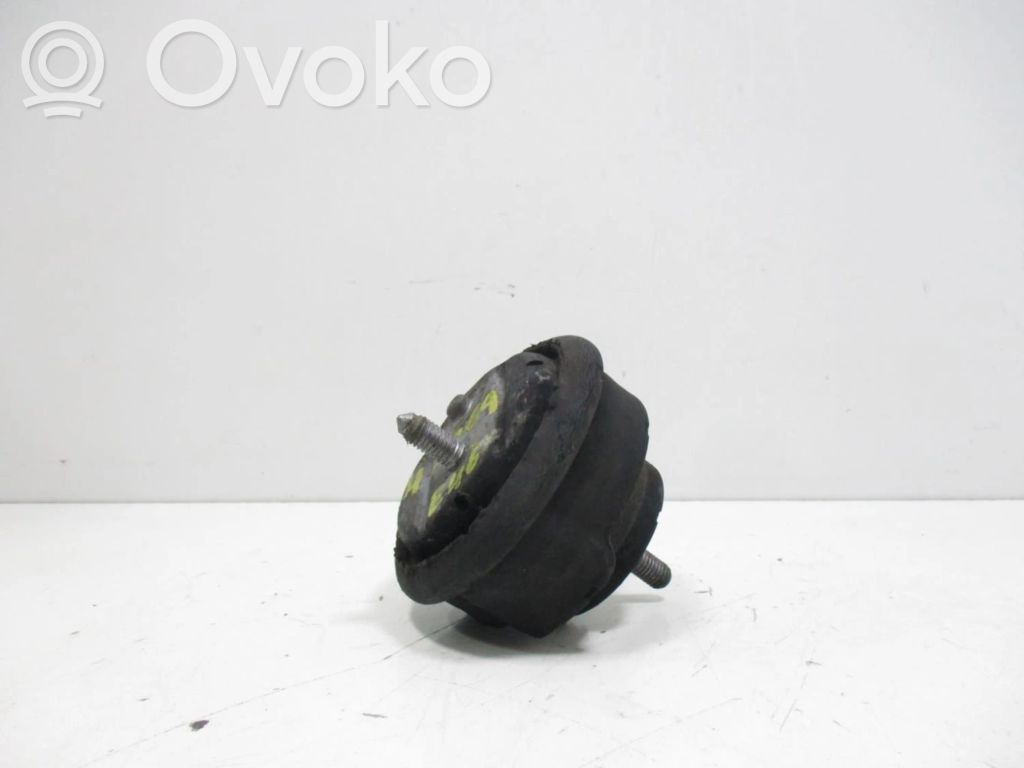 Engine mounting bracket   22111094814