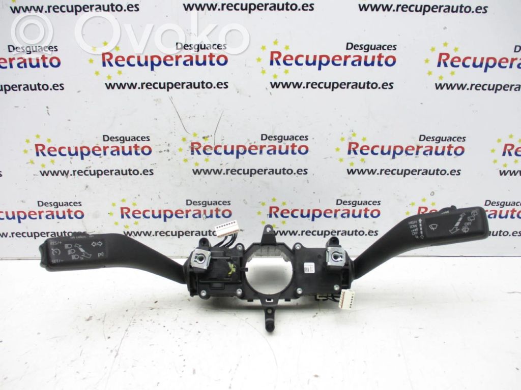 Volkswagen Scirocco Interruptor/palanca de limpiador de luz de giro 