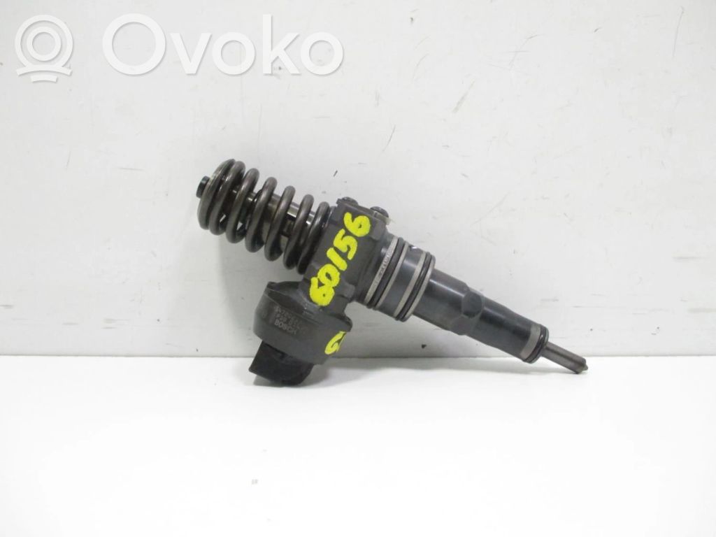 Inyector de combustible   038130073AG