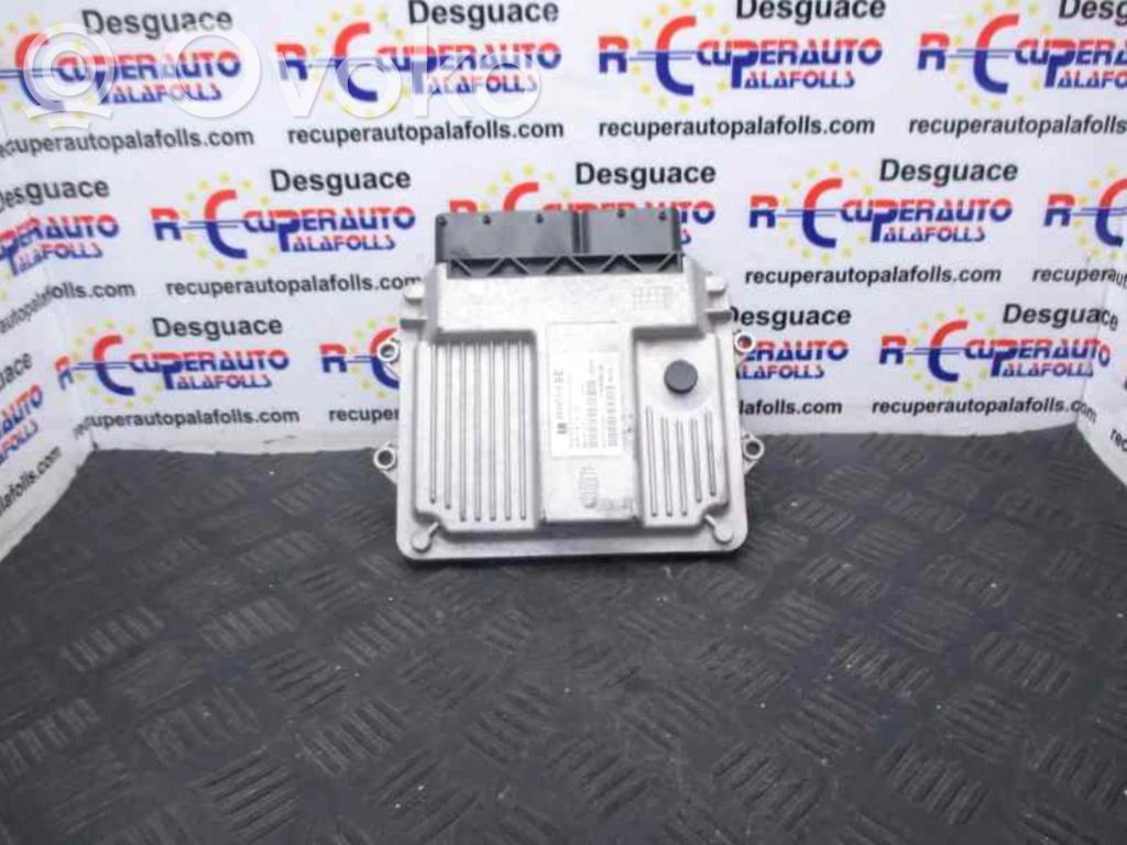 Unidad de control/módulo ECU del motor   55197119