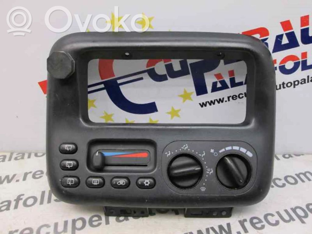Climate control unit   P4677335AB