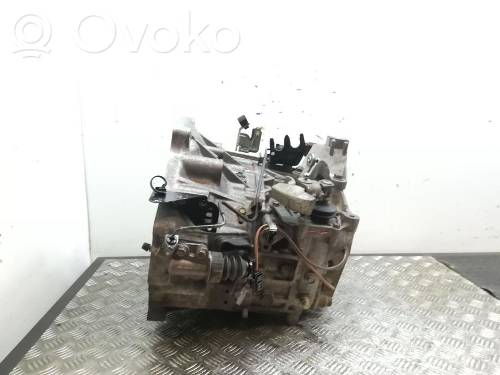 Manual 5 speed gearbox