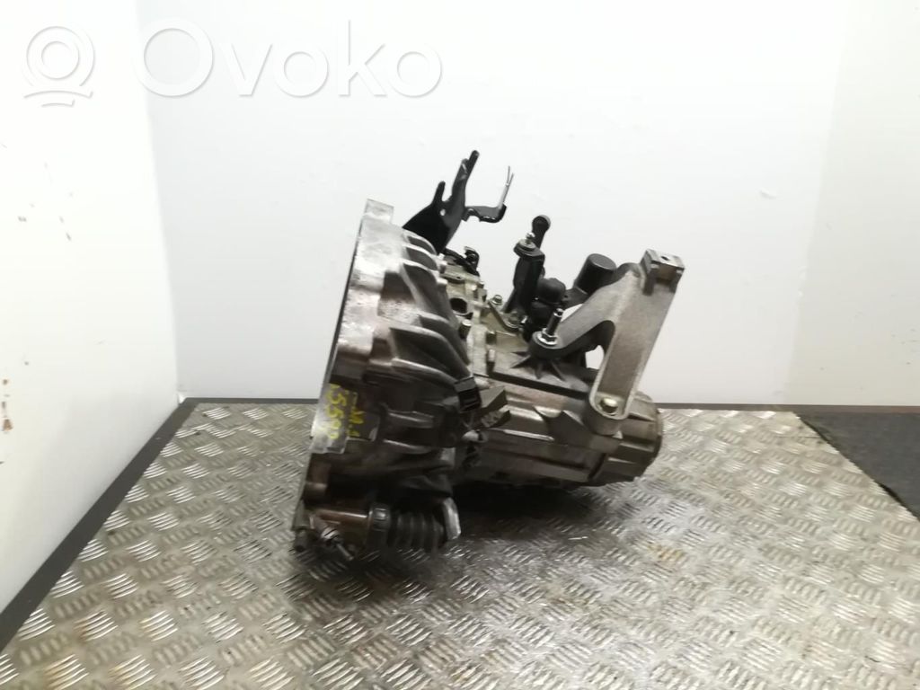 Manual 5 speed gearbox