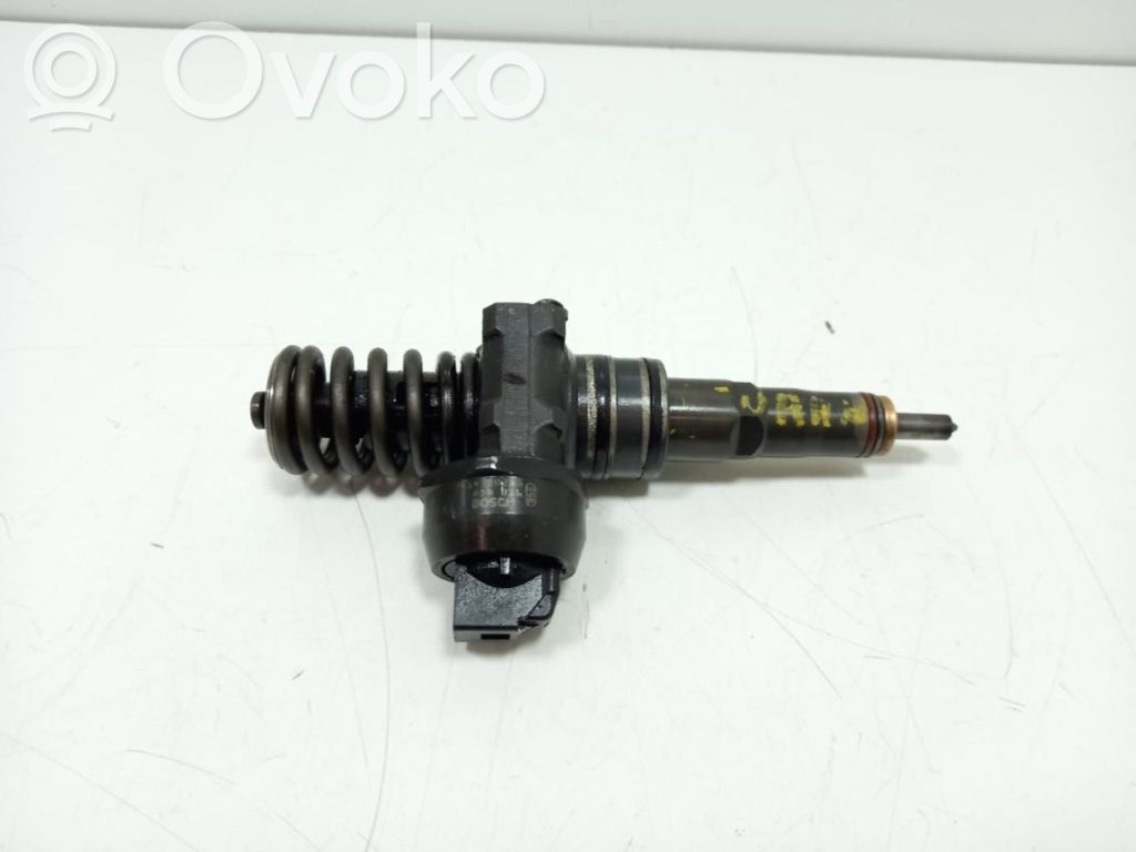Inyector de combustible   038130073AG