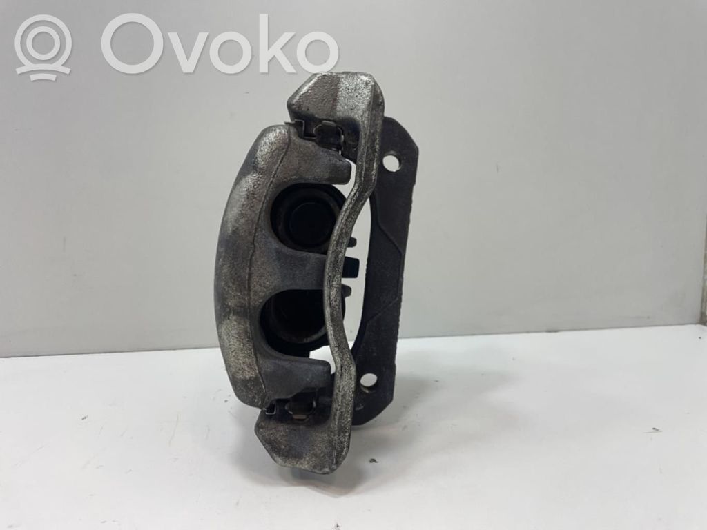 Toyota Proace Bremsscheiben und Bremssättel eingestellt 