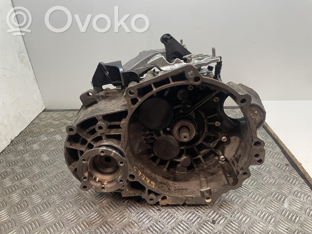 Volkswagen PASSAT Scatola del cambio manuale a 5 velocità
