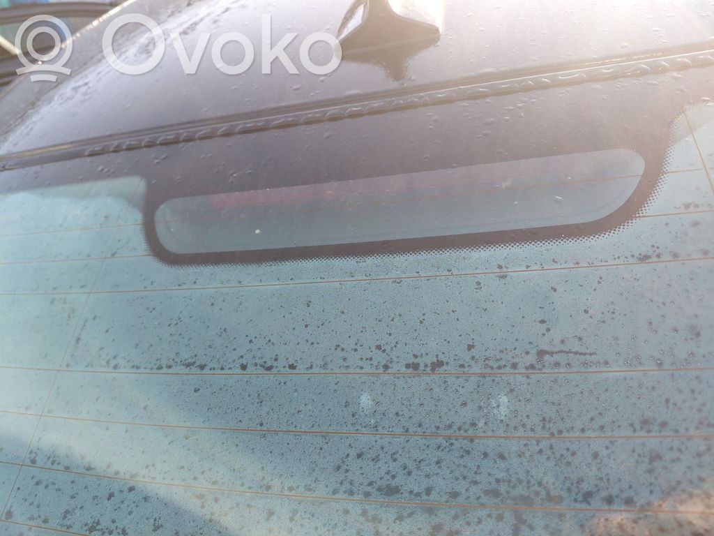 Kolmas/lisäjarruvalo   63257145519