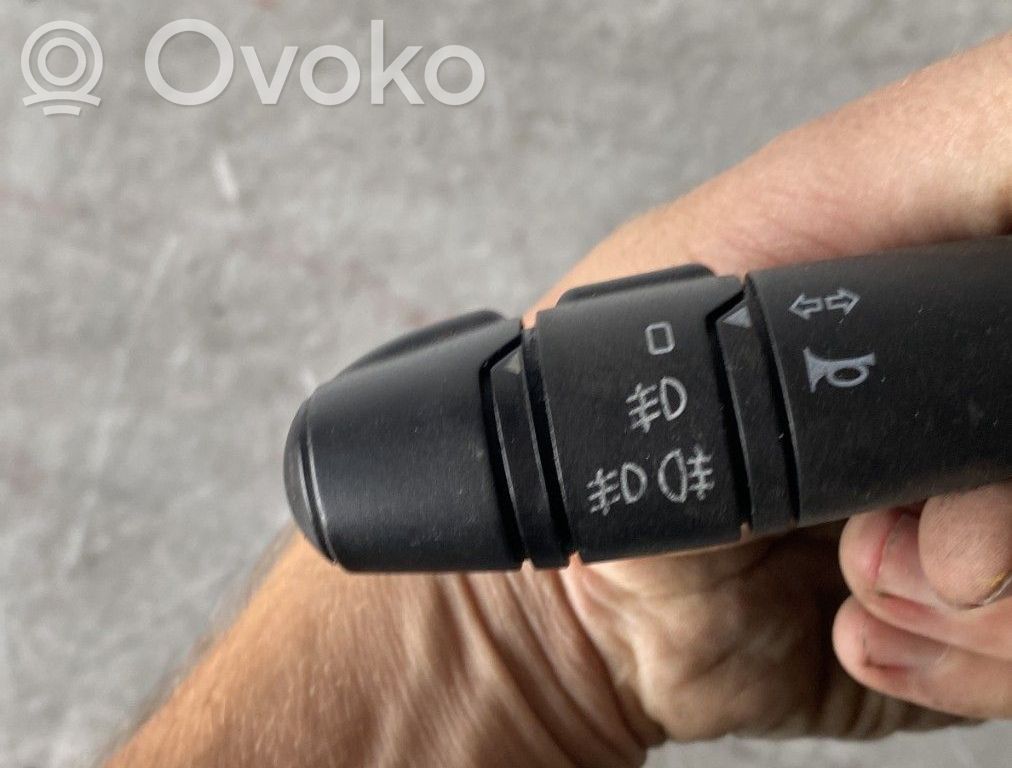 Dacia Duster Indicator stalk 