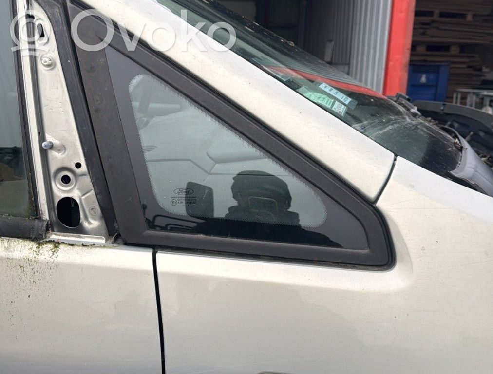 Ford C-MAX I Front triangle window/glass 