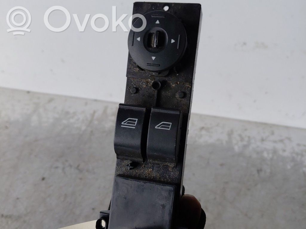 Interruptor del elevalunas eléctrico   1430007