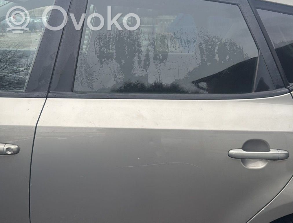 KIA Ceed Galinės durys 