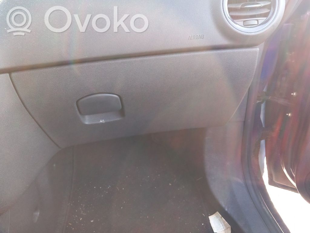 Opel Corsa D Juego guantera 