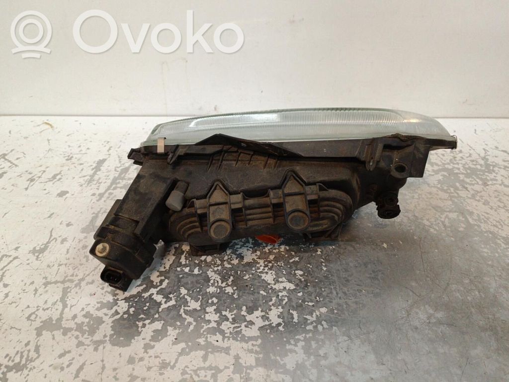 Scheinwerfer   7701038269