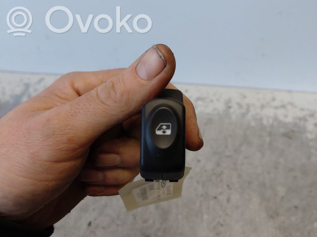 Renault Kangoo I Electric window control switch 