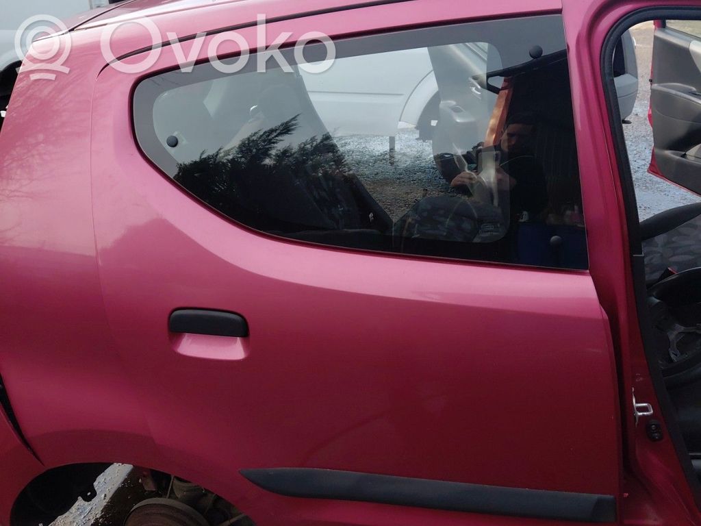 Suzuki Alto Puerta trasera 