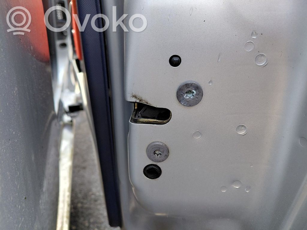 Peugeot 1007 Etuoven lukko 
