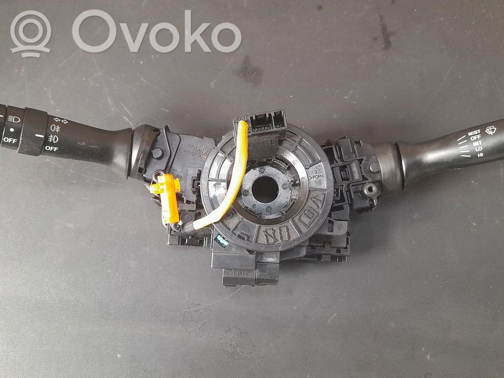 Toyota Yaris Interruptor del limpiafaros 