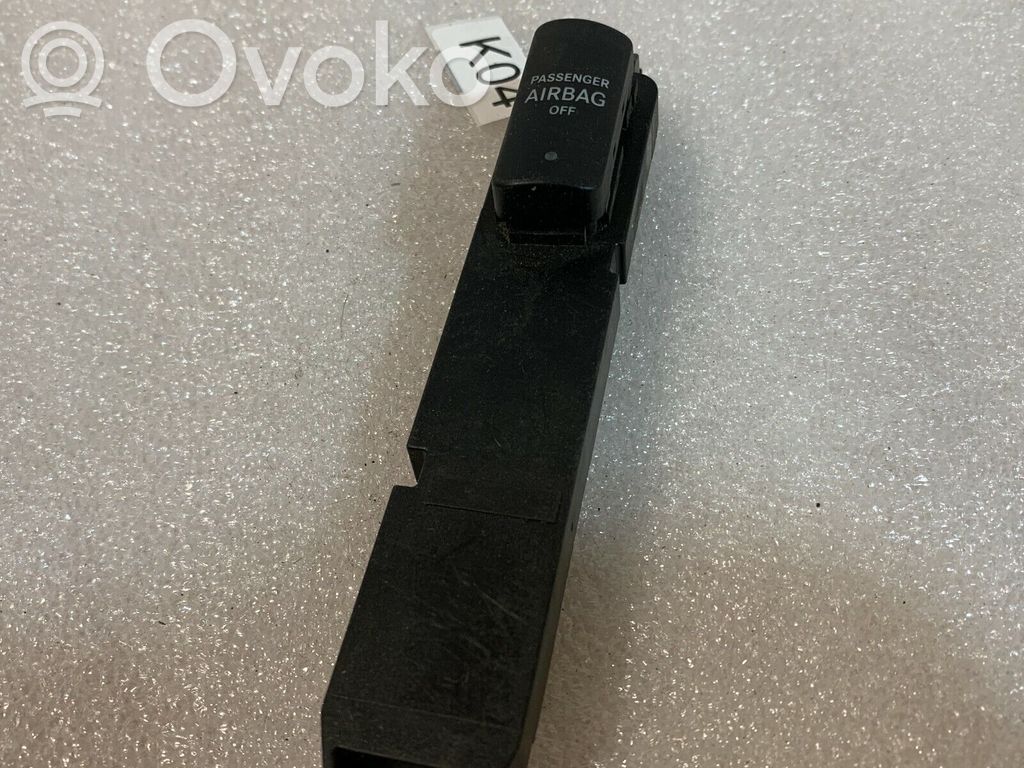 Mercedes-Benz S W220 Passenger airbag on/off switch 