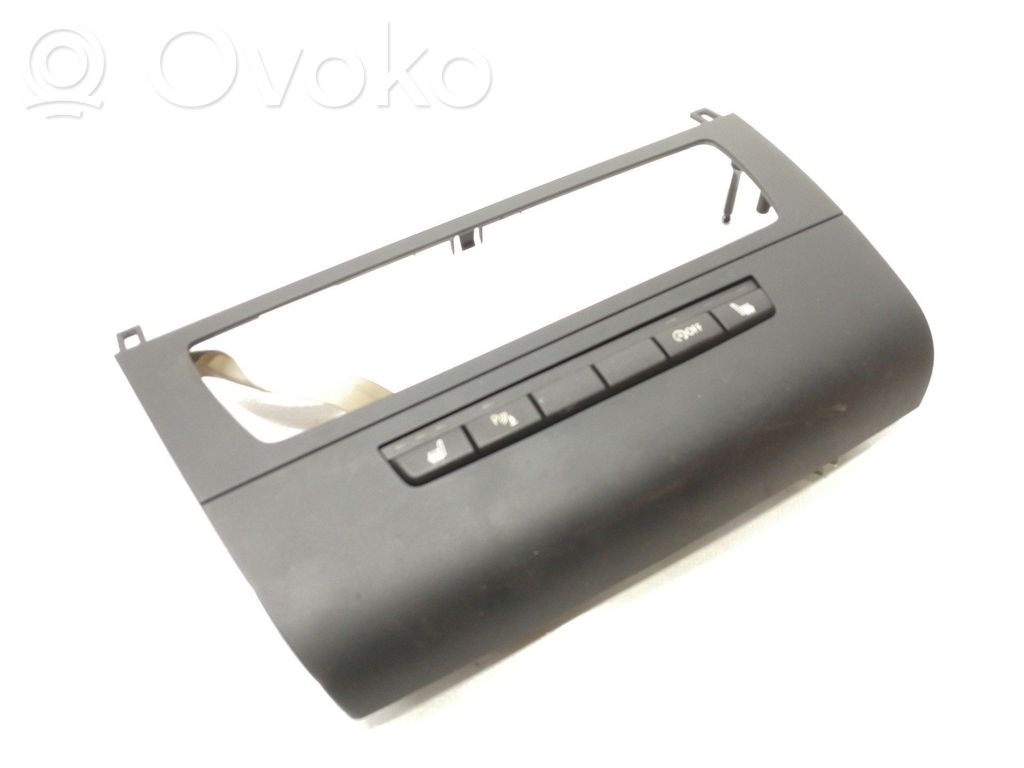 Multifunctional control switch/knob   03744603