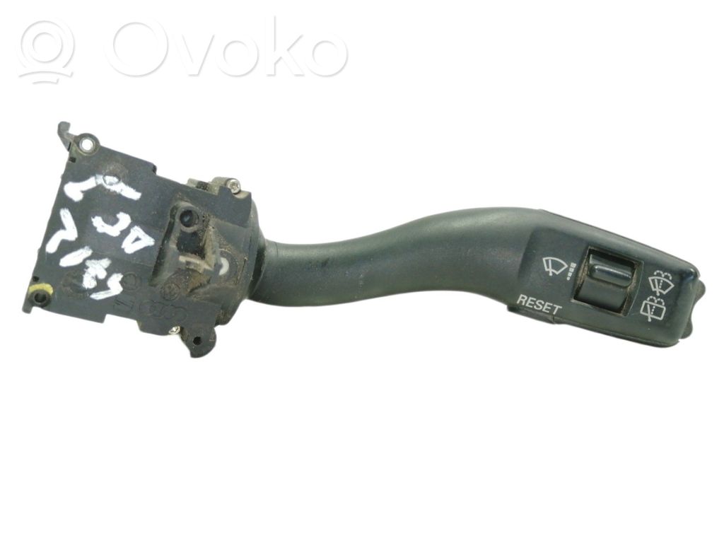 Audi A4 S4 B6 8E 8H Manetă ștergător parbriz 