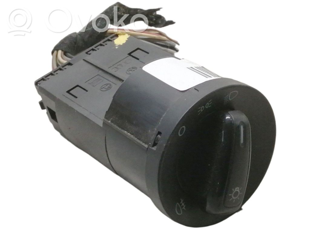 Interruptor de control del panel de luces   6R0941531B