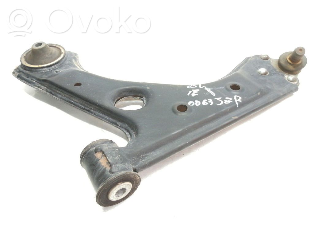 Front control arm   13167940