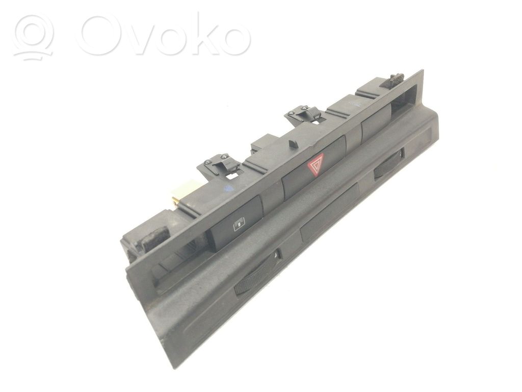 Botón interruptor de luz de peligro
