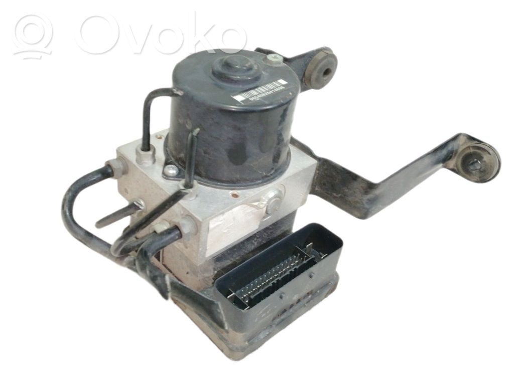 ABS-pumppu   8M512C405CA