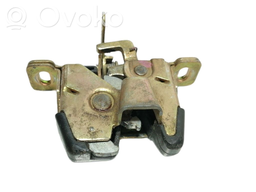 Tailgate lock latch