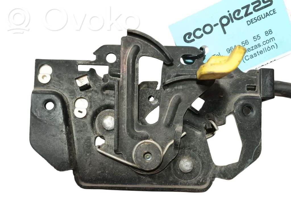 Ford Fiesta Tie down hook / loop 
