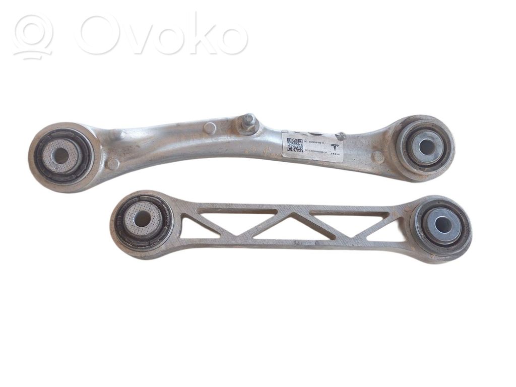 Brazo de suspensión trasero   104396400C,830710135