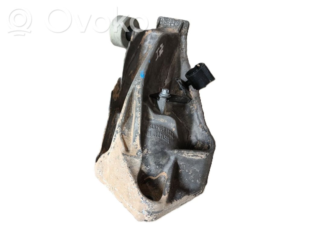 Engine mount bracket   22116884475,18574711