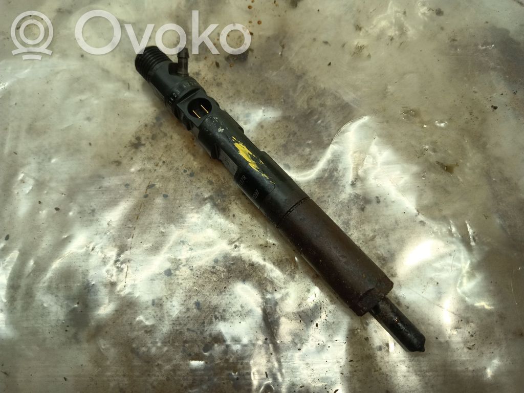 Inyector de combustible   166001137R,28232251