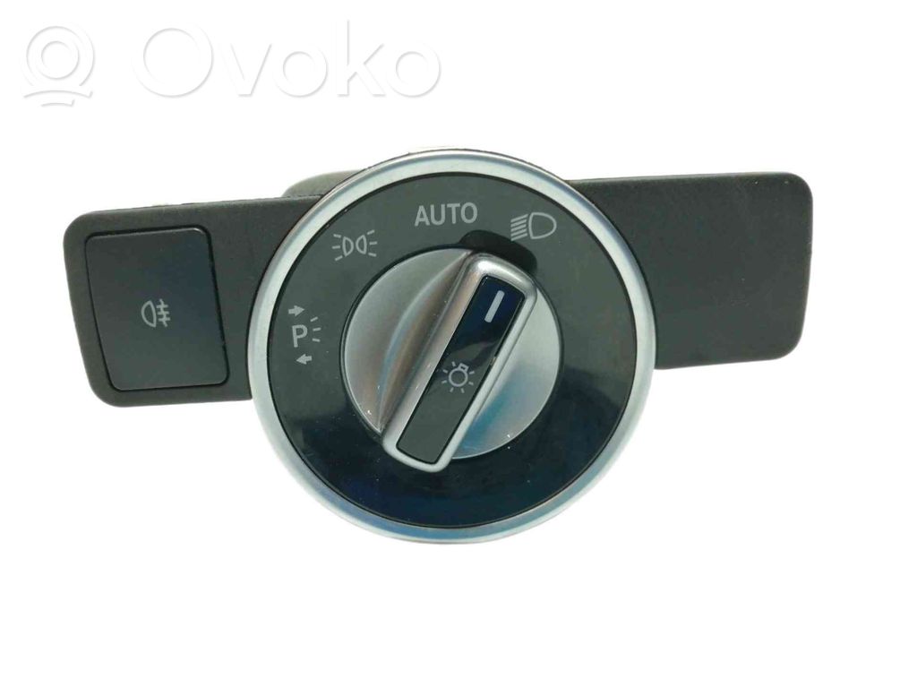 Mercedes-Benz GLA W156 X156 Interrupteur d'éclairage de la cabine dans le panneau
