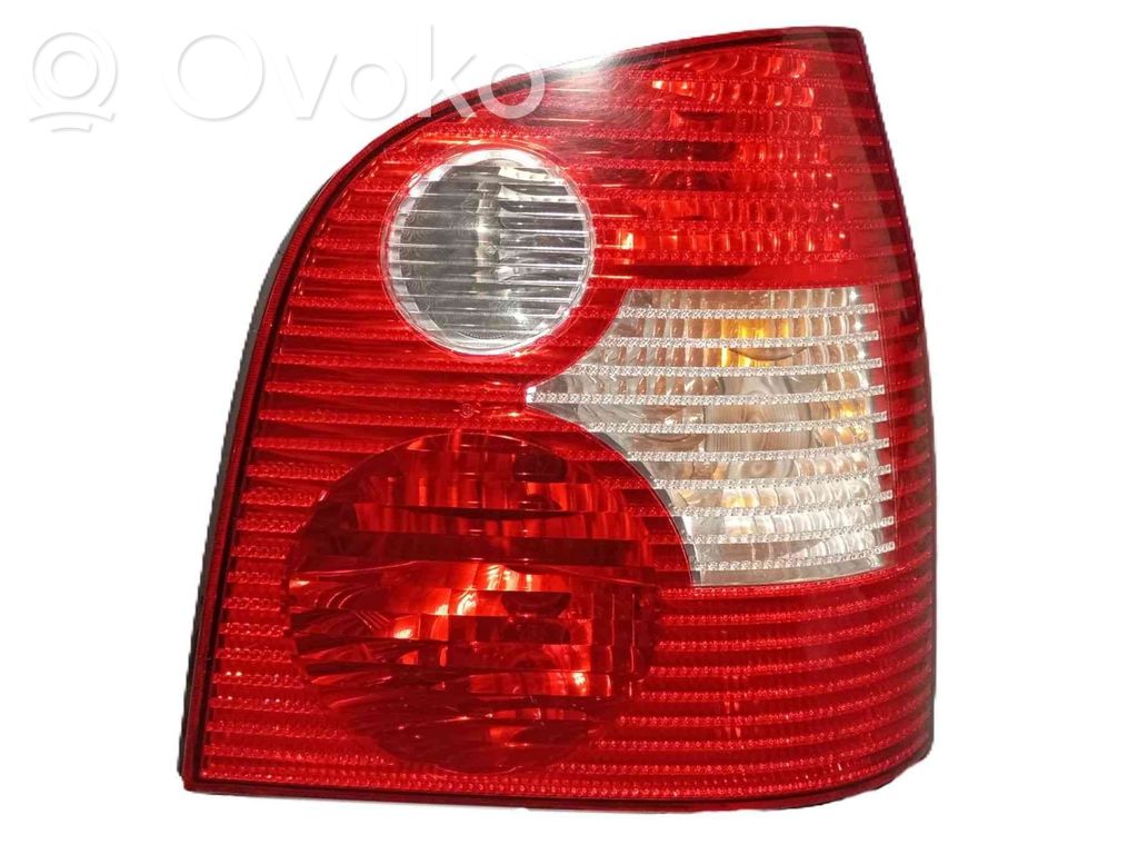 Volkswagen Polo Lampă spate în caroserie 