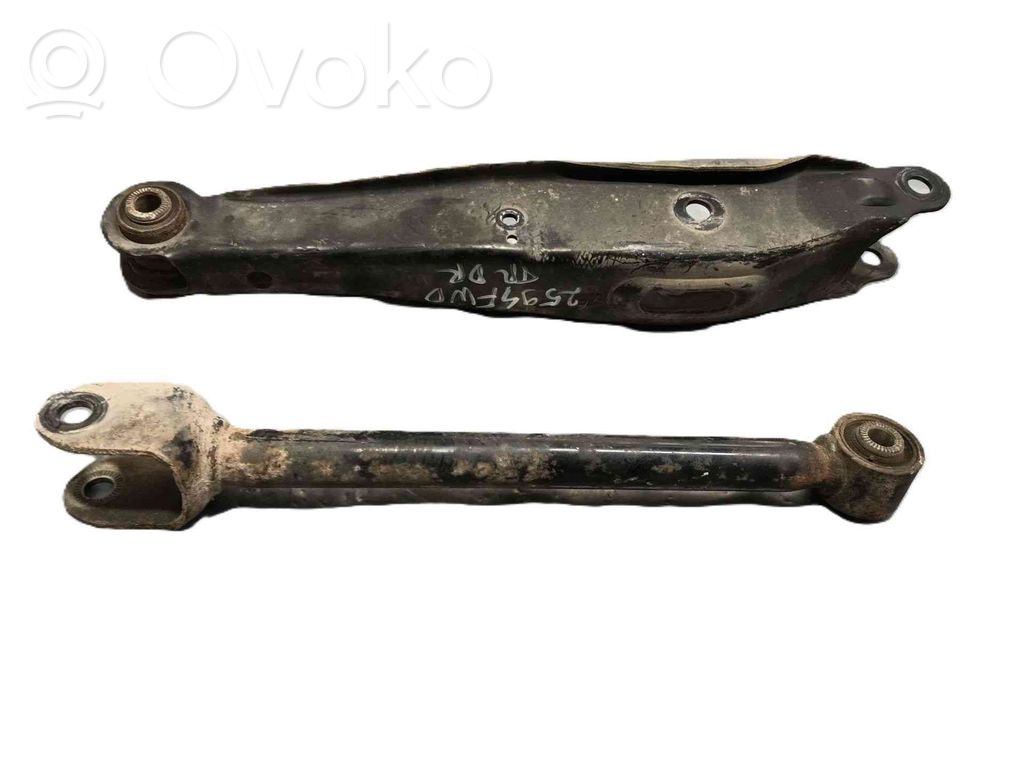 Lexus IS 220D-250-350 Braț control spate 