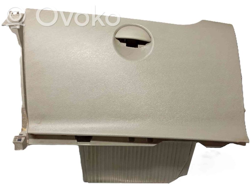Handschuhfach   8200451645