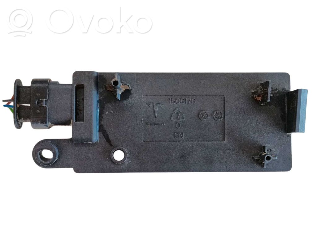 Tesla Model Y Juniper Inne komputery / moduły / sterowniki 