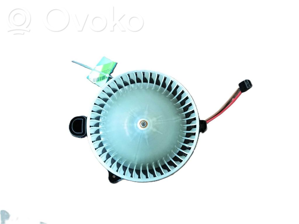 Lynk & co 01 Ventilator aerotermă 